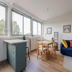 Charming Apartment With 1 Bdr 2 P Muette 16 Eme